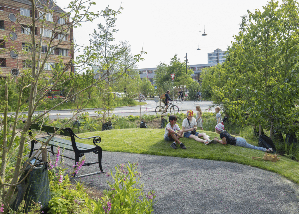 Green Spaces and Slow Moments